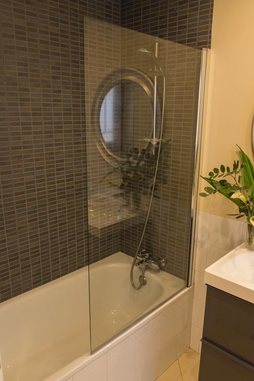 Ab Apartamentos Trinidad Малага Номер фото
